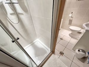 Photo 19- click for photo gallery